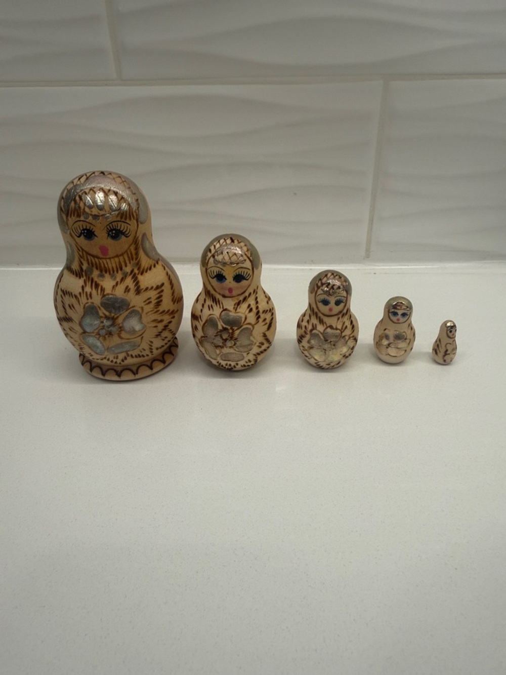 Vintage Russian Matryoshka Nesting Dolls – 5 Piece Hand-Painted Set